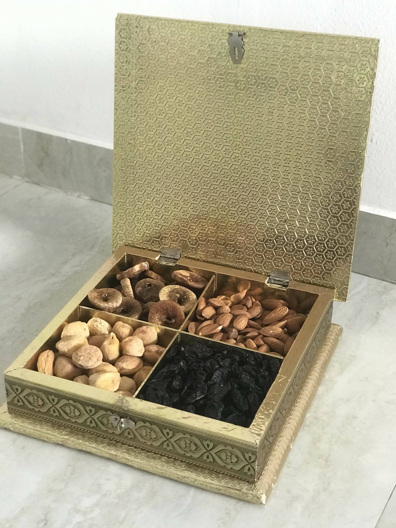 SK Mithaii | Assorted Peacock Design Dry Fruit Box | Almonds | Apricots | Figs | Black Resins - Distacart