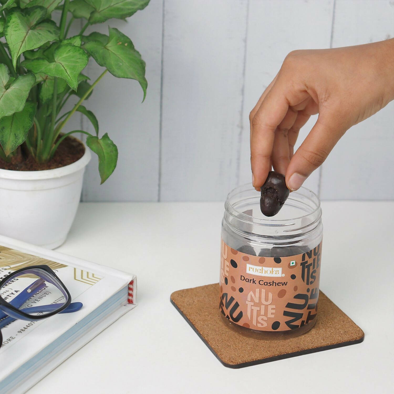 Dibha Ruchoks - Dark Cashew Draggies Chocolate Coated - Distacart