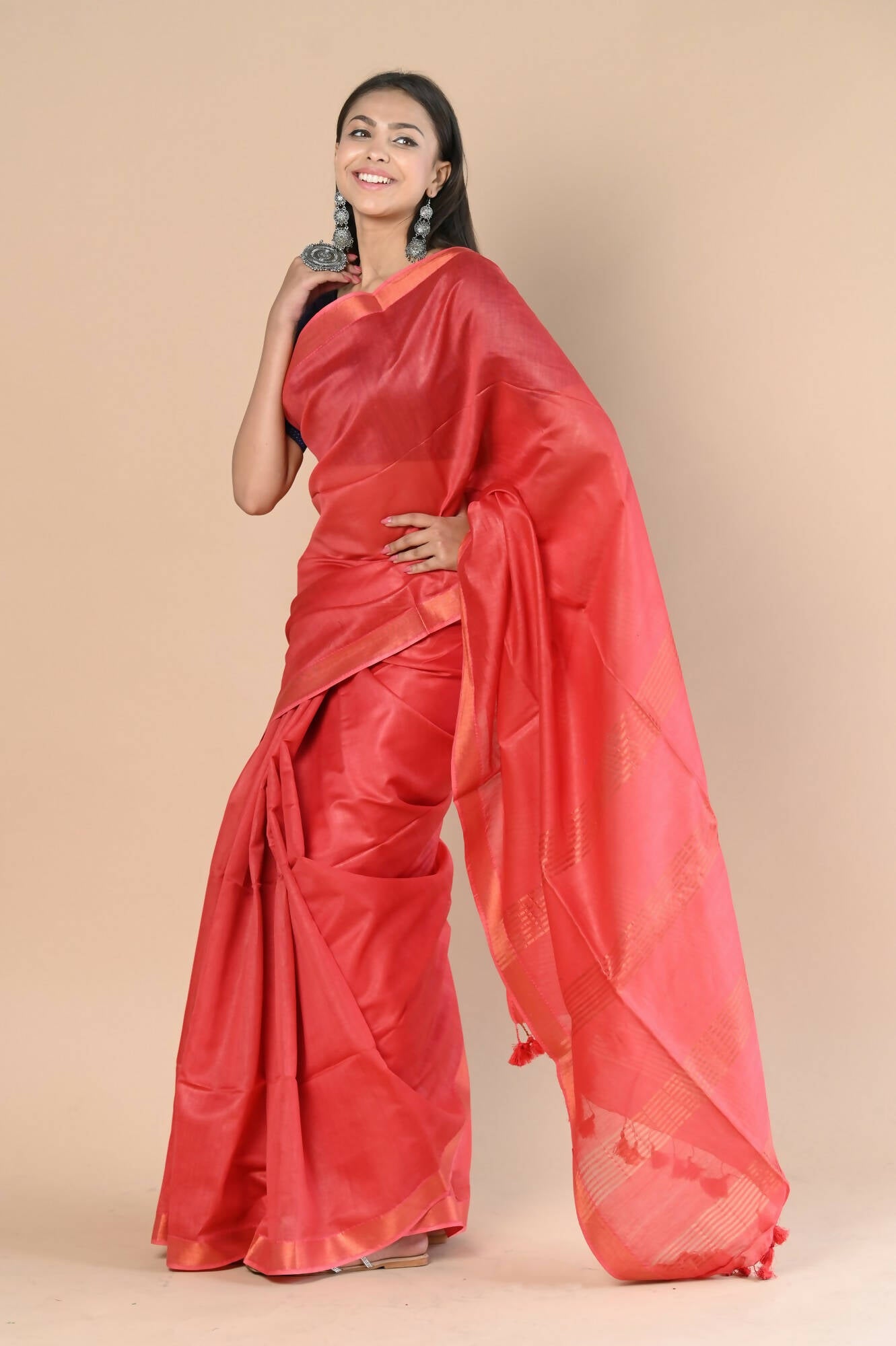 Very Much Indian Handloom Cotton Silk Maheshwari Saree With Sleek Golden Border - Red - Distacart