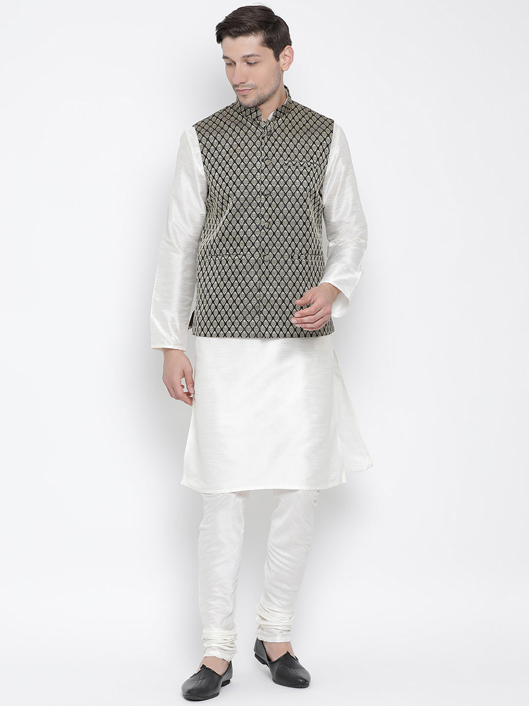 VM by Vastramay Men's White Silk Blend Jacket, Kurta And Pyjama Set - Distacart