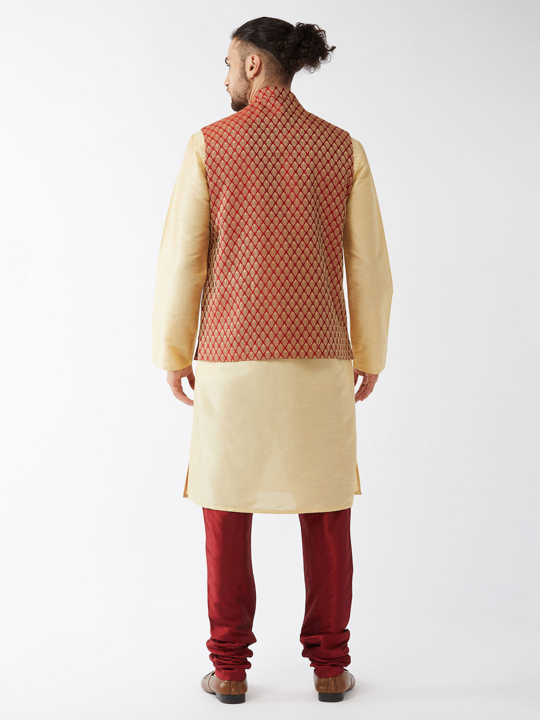 VM by Vastramay Men's Gold And Maroon Silk Blend Jacket, Kurta And Pyjama Set - Distacart
