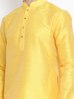 Thumbnail for VM by Vastramay Men's Yellow Silk Blend Kurta - Distacart