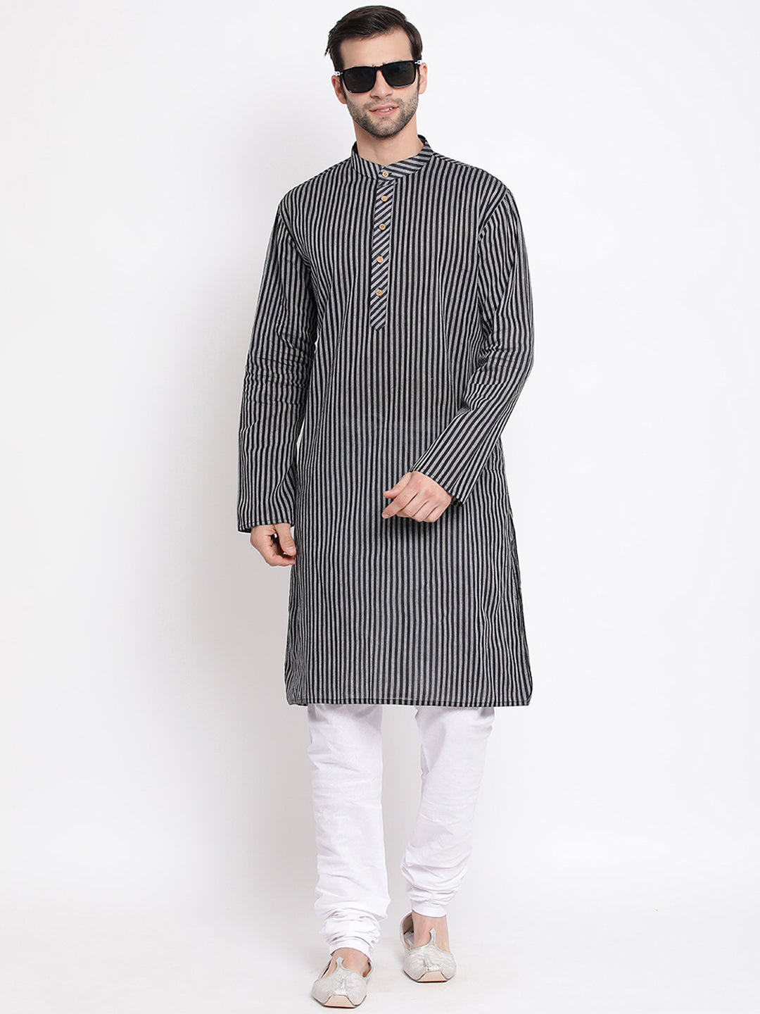 Vastramay Men's Black Pure Cotton Kurta - Distacart