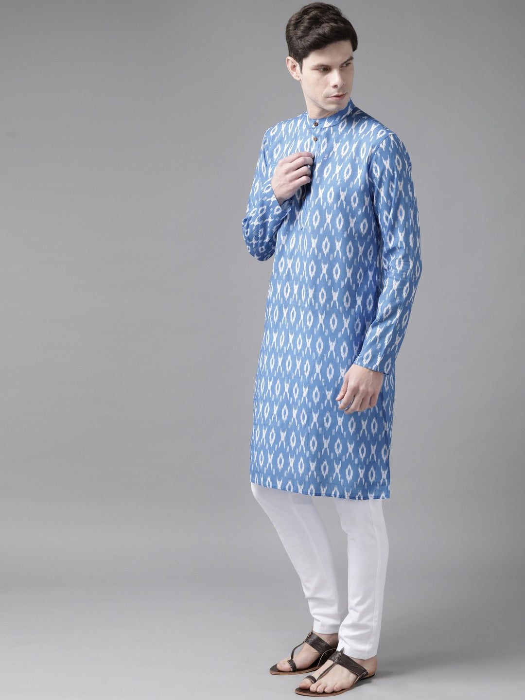 Vastramay Men's Aqua Blue Cotton Blend Kurta - Distacart