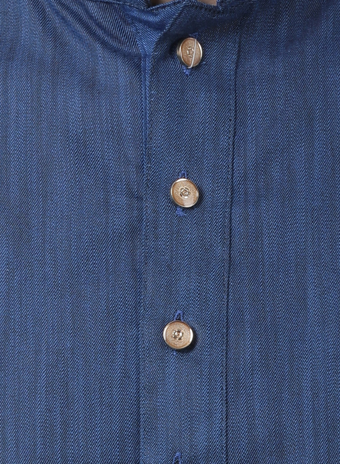 Vastramay Men's Dark Blue Cotton Blend Kurta - Distacart