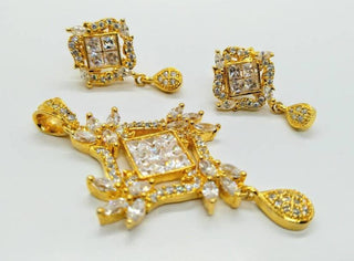 White AD Designer Cute Pendant Set