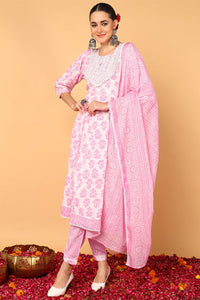 Thumbnail for Women's Plus Size Pink Viscose Rayon Ethnic Motifs Printed Flared Suit Set - Rasiya - Distacart