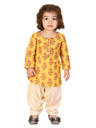 Vastramay Cotton Linen Infant's Printed Floral Kurta And Patiala Pant Set For Girls - Distacart