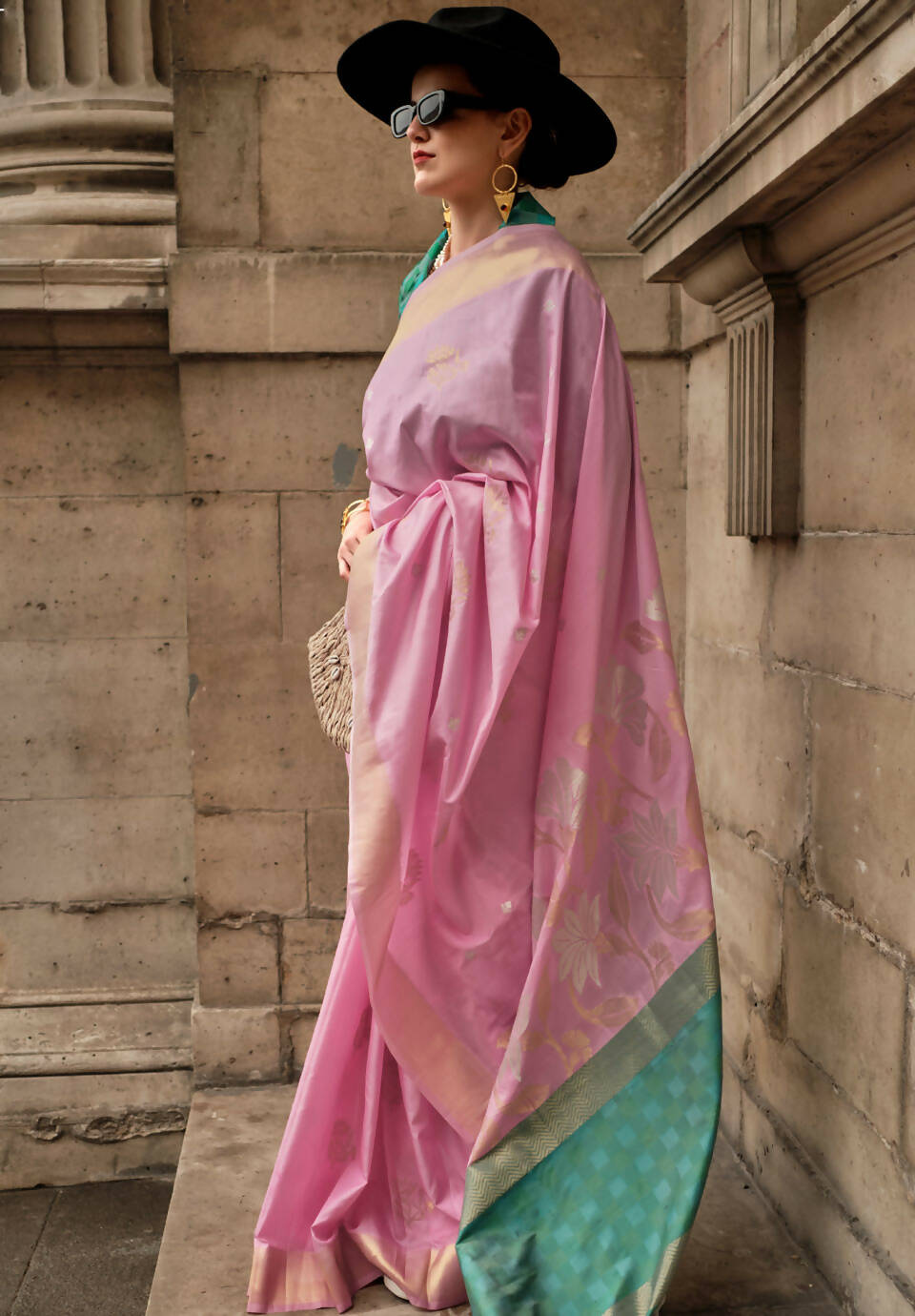 Cherry Blossom Pinksoft Handloom Sik Zari & Thread Work, Contrast Pallu Saree - Rajtex Kube Silk - Distacart