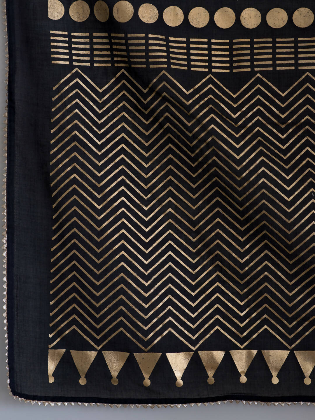 Suta Black Ethnic Motifs Cotton Blend Saree - Distacart