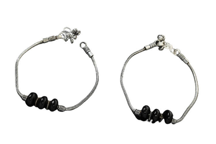 Mominos Fashion Kamal Johar Oxidised Plain Silver With Black Beads Anklets