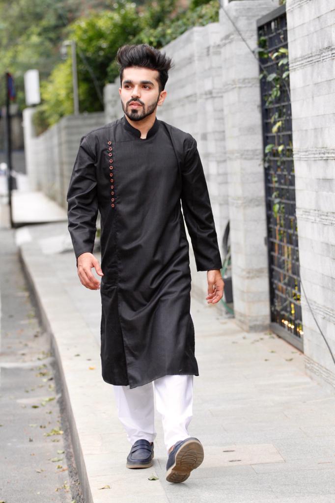 Jompers Men Black Solid Kurta Only - Distacart
