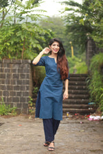 Thumbnail for Jompers Women Blue Printed Kurta with Trousers - Distacart