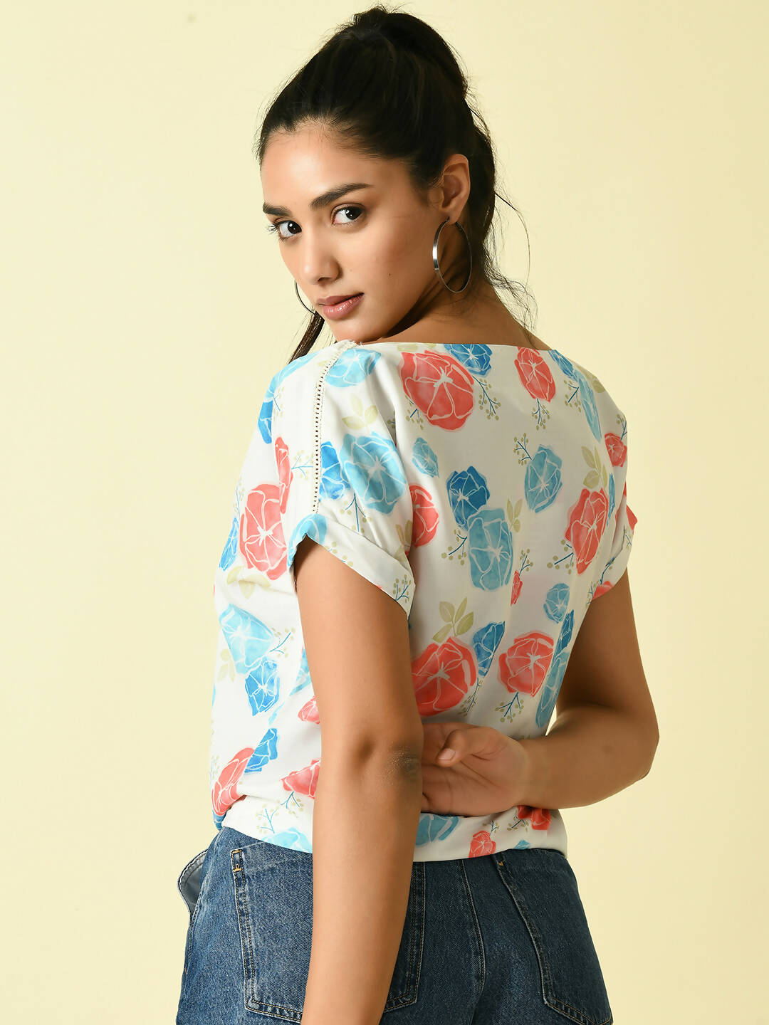 Myshka Women's White Floral Printed Top - Distacart