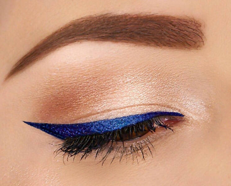Favon Music Flower Pack Of Black and Blue Gel Eyeliners - Distacart