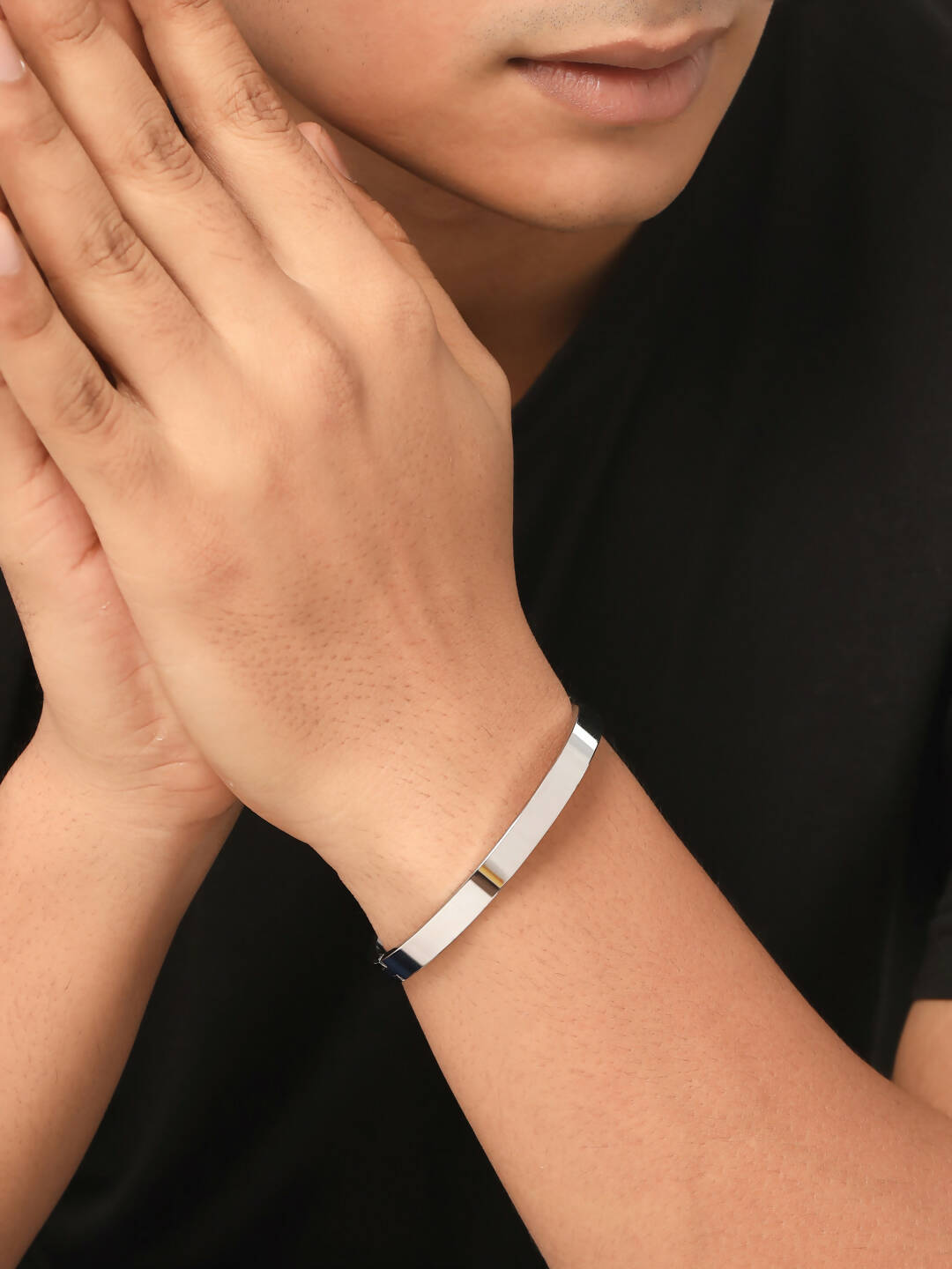 NVR Men's Silver Metal Interlock Kada Bracelet - Distacart