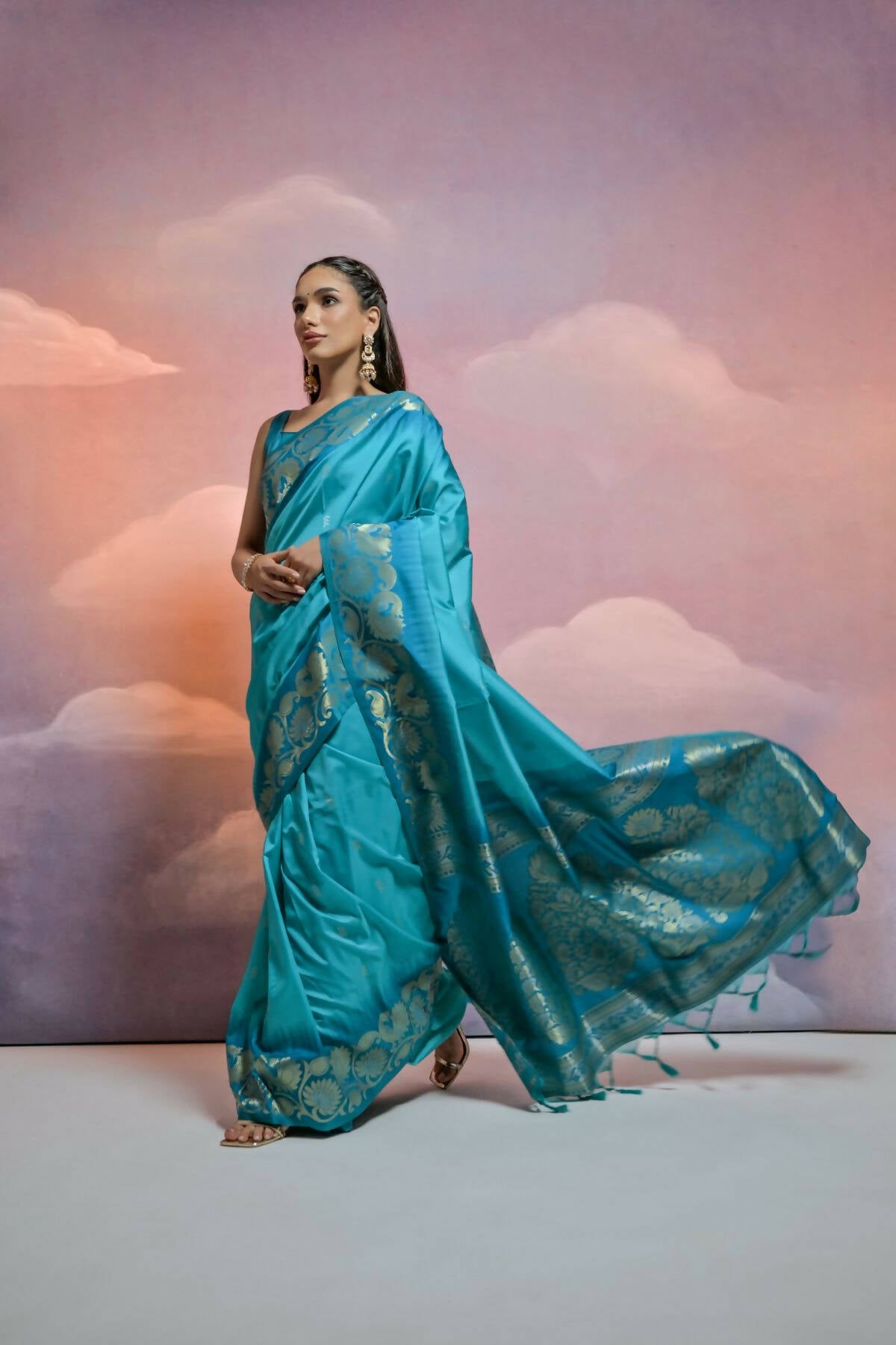 Vishnu Weaves Women's Firozi Soft Silk Zari Woven Saree with Blouse - Distacart