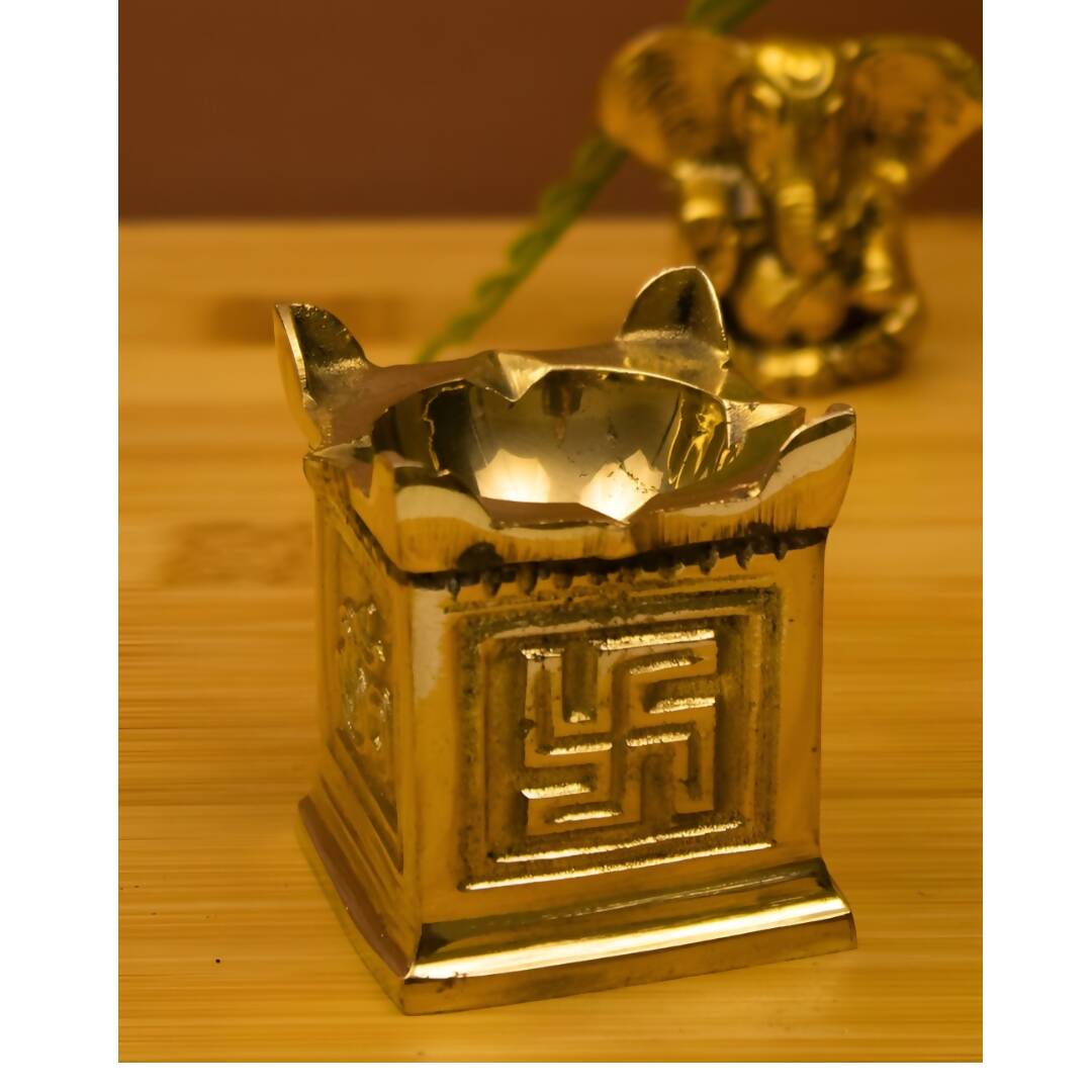 Spillbox Gold-Toned Brass Tulasi Deep Pooja Essential - Distacart