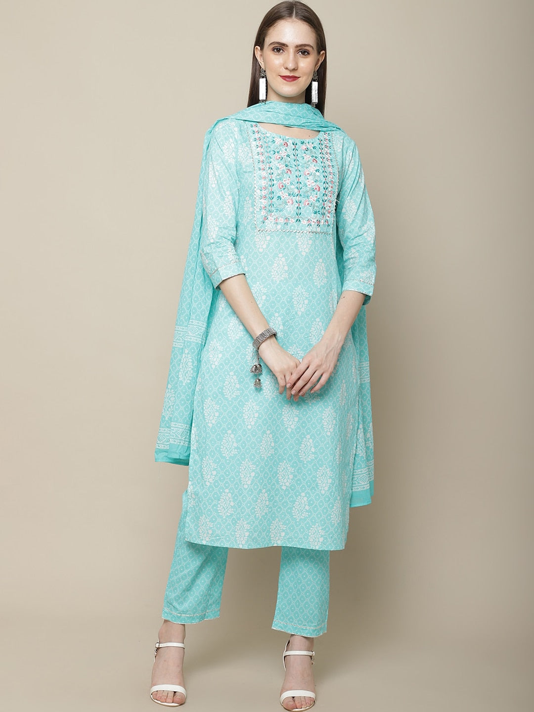 Sangria Women Blue & White Embroidery Printed Kurta Set - Distacart