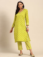 Thumbnail for Sangria Women Floral Printed Regular Pure Cotton Kurta with Trousers - Distacart