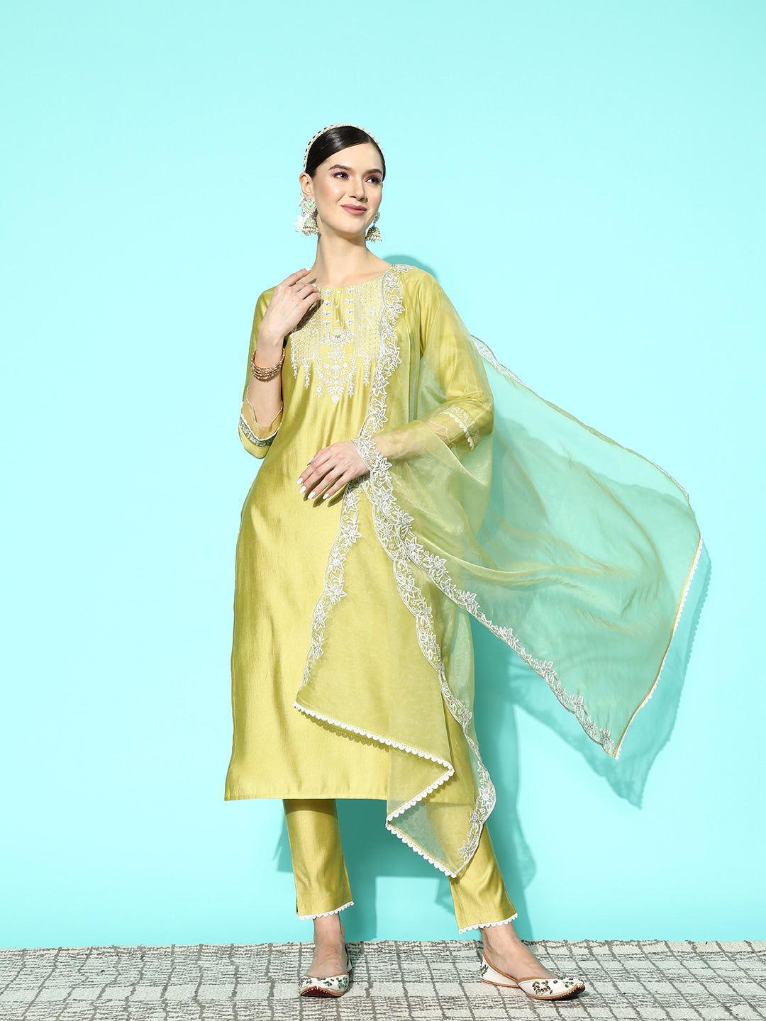 Sangria Women Floral Embroidered Regular Sequinned Kurta with Trousers & With Dupatta - Distacart