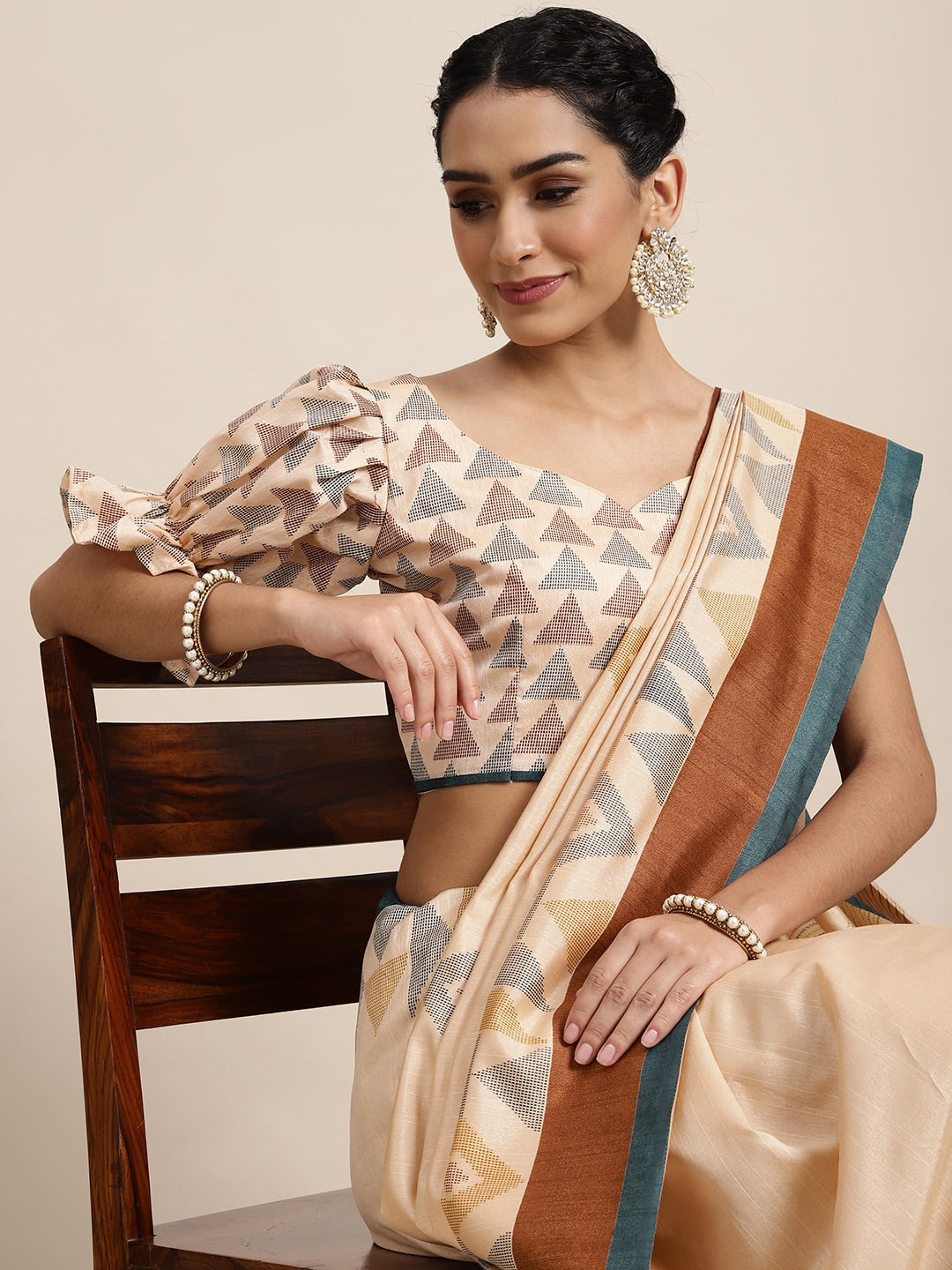 Saree Mall Beige & Brown Geometric Printed Taant Sarees - Distacart
