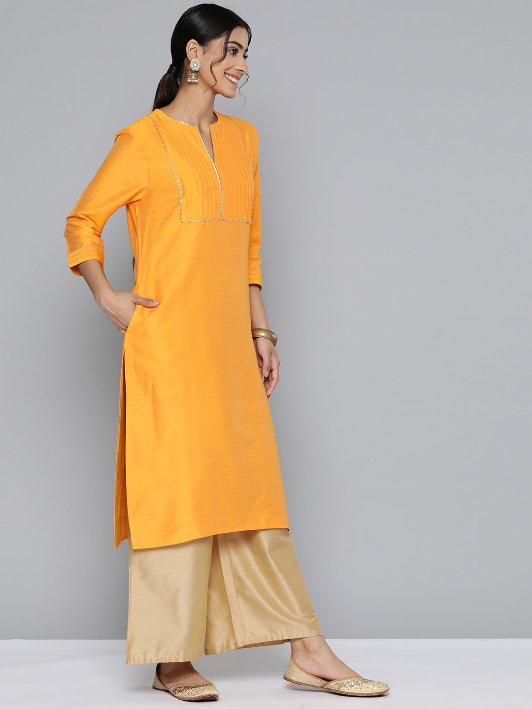 HERE&NOW Yoke Design Gotta Patti Detail Kurta - Distacart