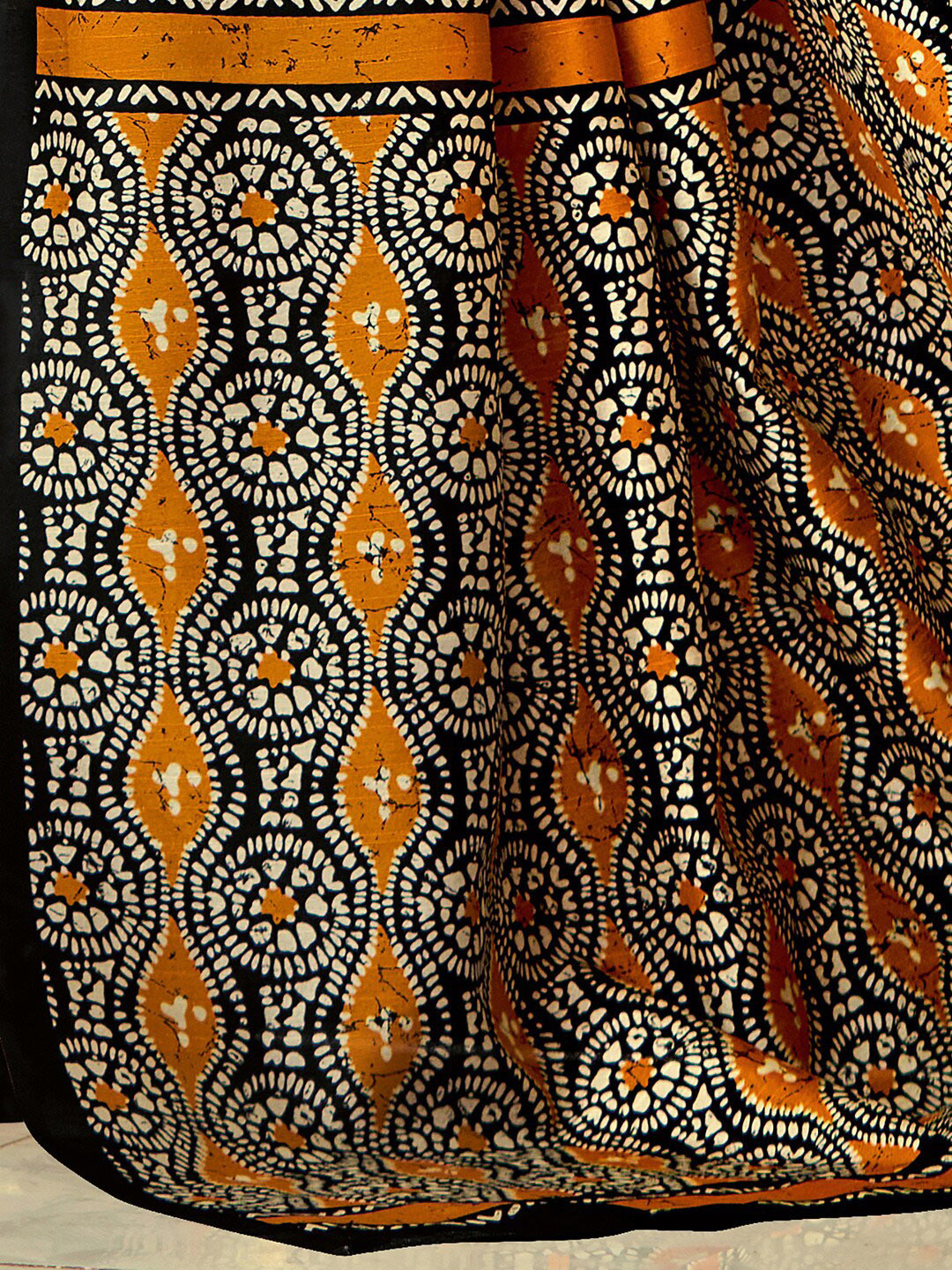 Kalini Bagh Printed Dabu Saree - Distacart