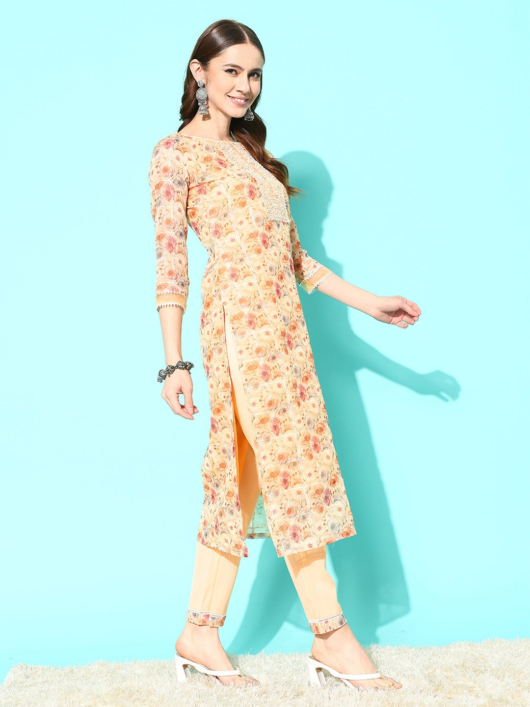 Sangria Floral Embroidered Regular Thread Work Linen Kurta with Trousers & With Dupatta - Distacart
