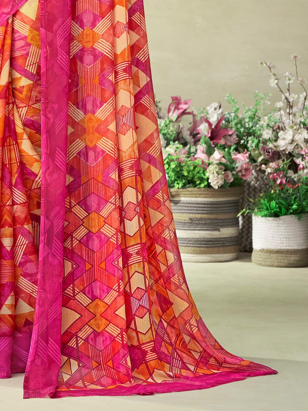 Kalini Geometric Printed Saree - Distacart