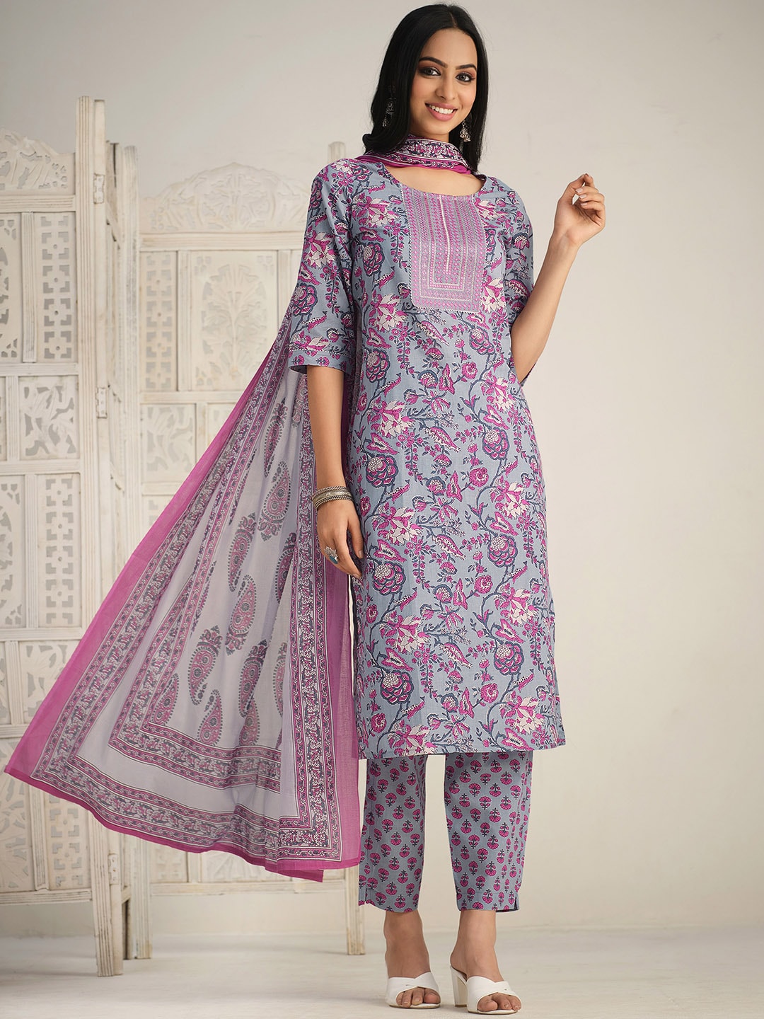 Sangria Floral Printed Gotta Patti Kurta With Trouser & Dupatta - Distacart