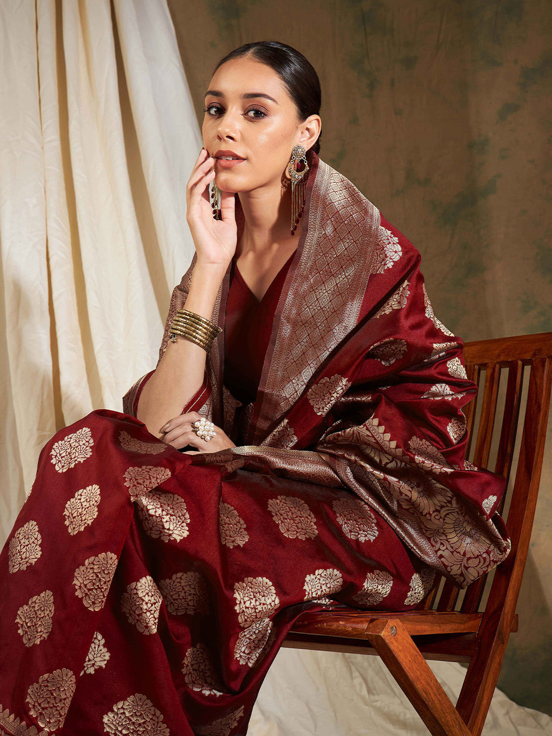 Sangria Maroon Ethnic Motifs Woven Design Zari Banarasi Saree - Distacart