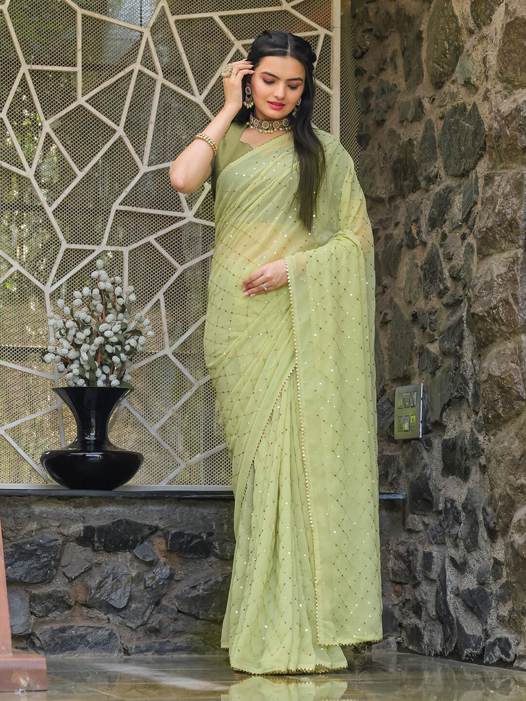 Tikhi Imli Embellished Sequinned Saree - Distacart