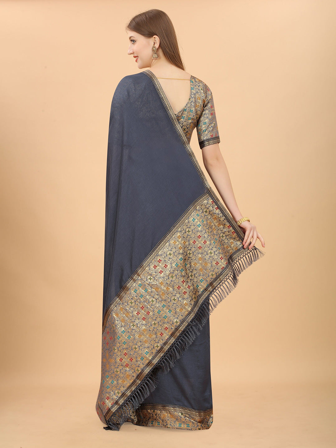 Kalini Women Grey & Gold-Toned Pure Silk Saree - Distacart