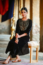 Thumbnail for Juniper Women Black Velvet Embroidered Straight Kurta Sets - Distacart