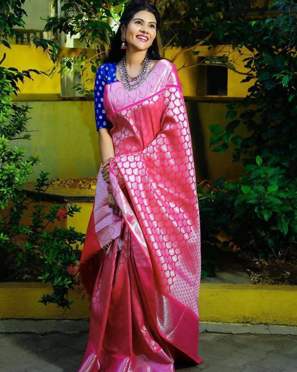 DEIANA'S Beautiful Golden Jari with New Design Soft Lichi Silk Saree - Pink - Distacart