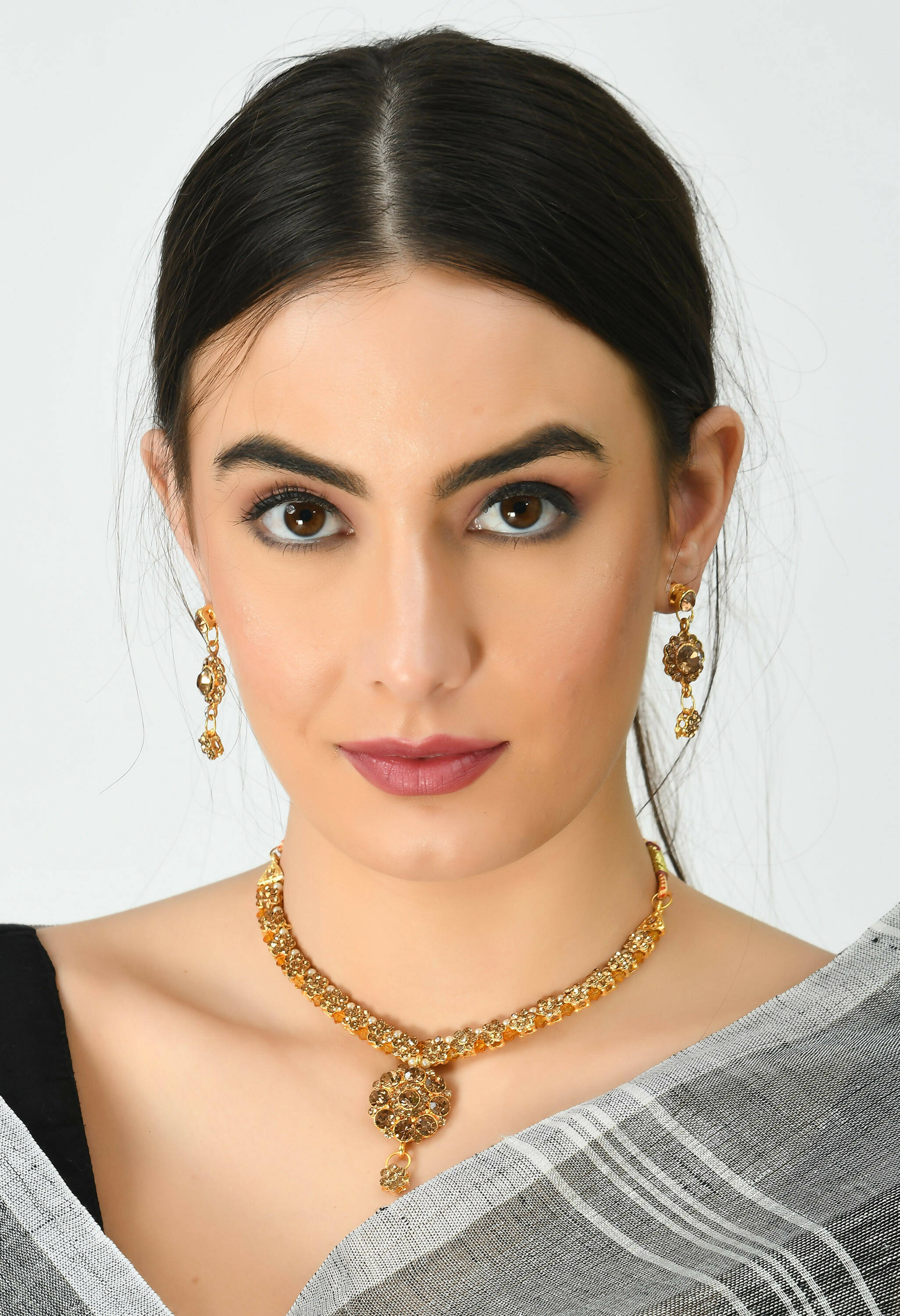 Mominos Fashion Johar Kamal Gold-Plated Brass Finish Stone Choker For Women (Golden) - Distacart