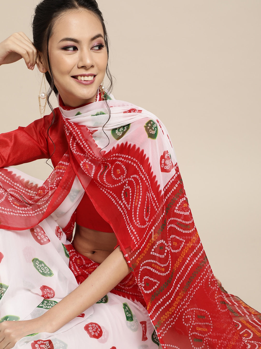 Saree Mall Geometric Poly Chiffon Saree with Printed border - Distacart