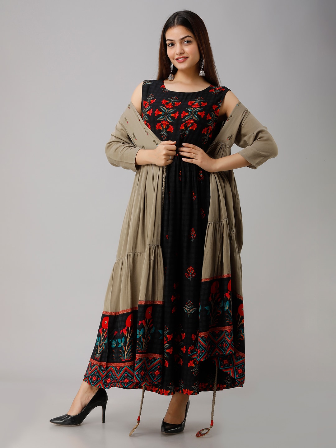 Kalini Women Gunmetal-Toned Floral Thread Work Kurta - Distacart