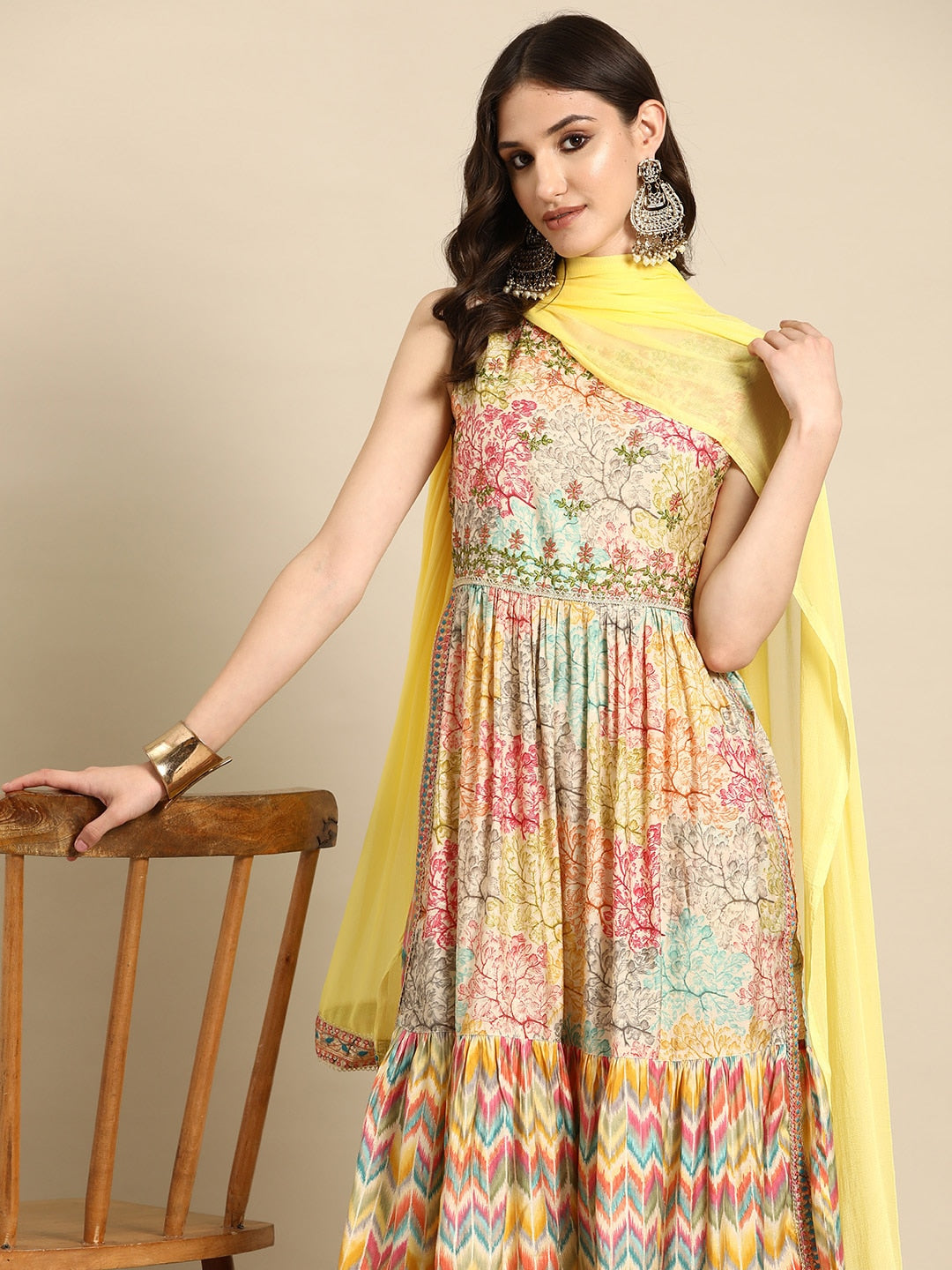 Sangria Floral Embroidered High Slit Sequinned Kurta With Salwar & Dupatta - Distacart