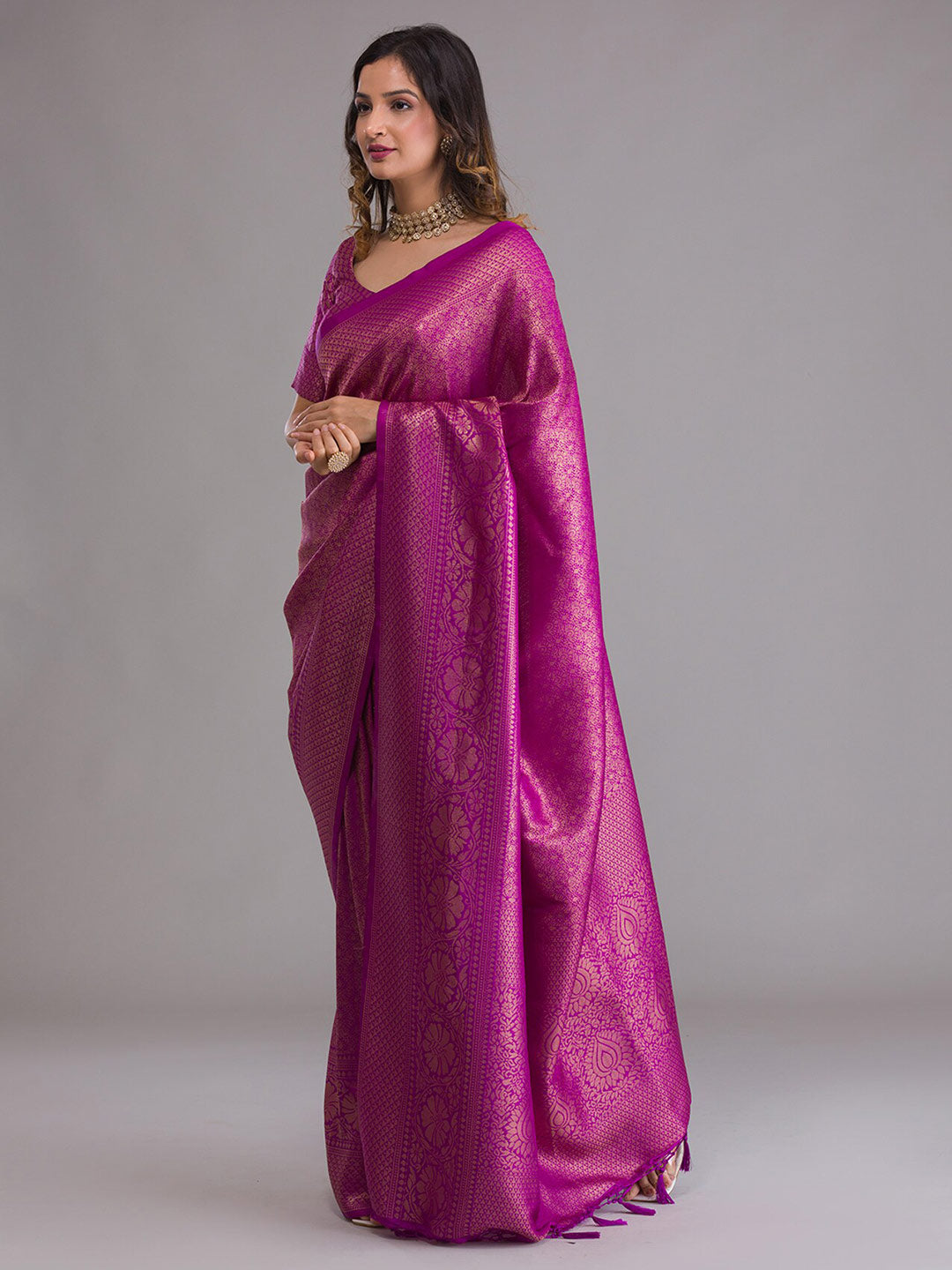 Koskii Purple & Gold-Toned Woven Design Zari Saree - Distacart