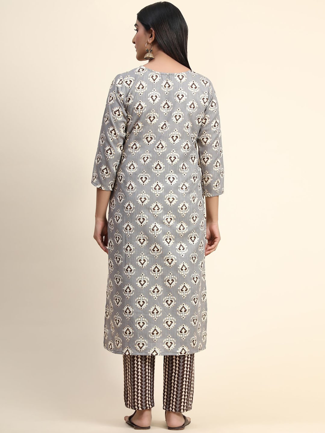 Kalini Floral Printed Round Neck Kurta with Trousers - Distacart