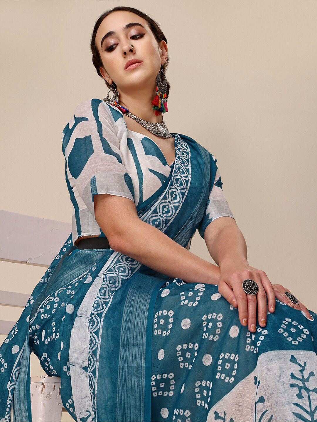 Sangria Teal & White Floral Printed Pure Linen Saree - Distacart