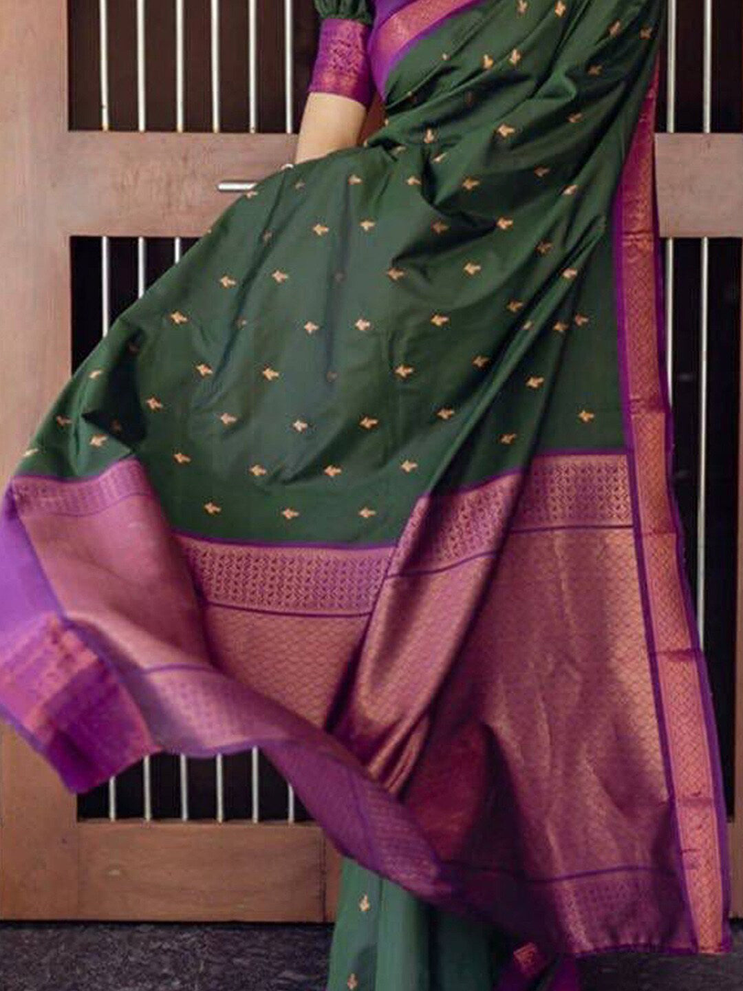 Kalini Ethnic Motifs Woven Design Zari Silk Blend Banarasi Saree - Distacart