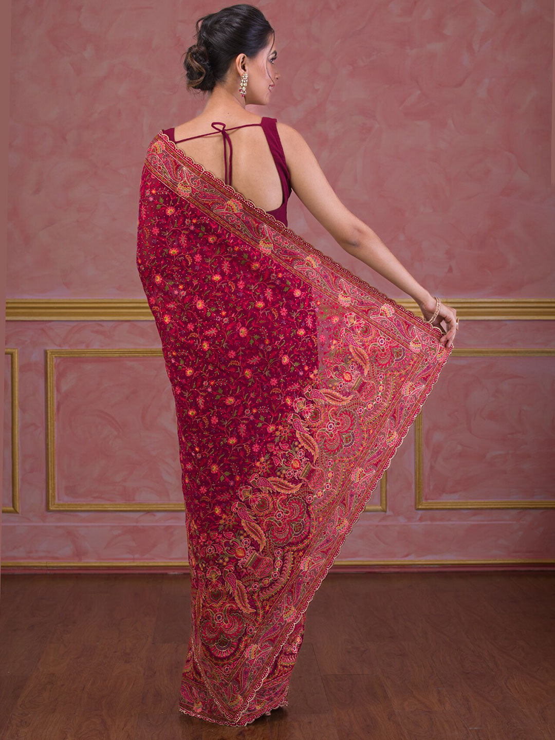 Koskii Ethnic Motifs Embroidered Poly Georgette Saree - Distacart