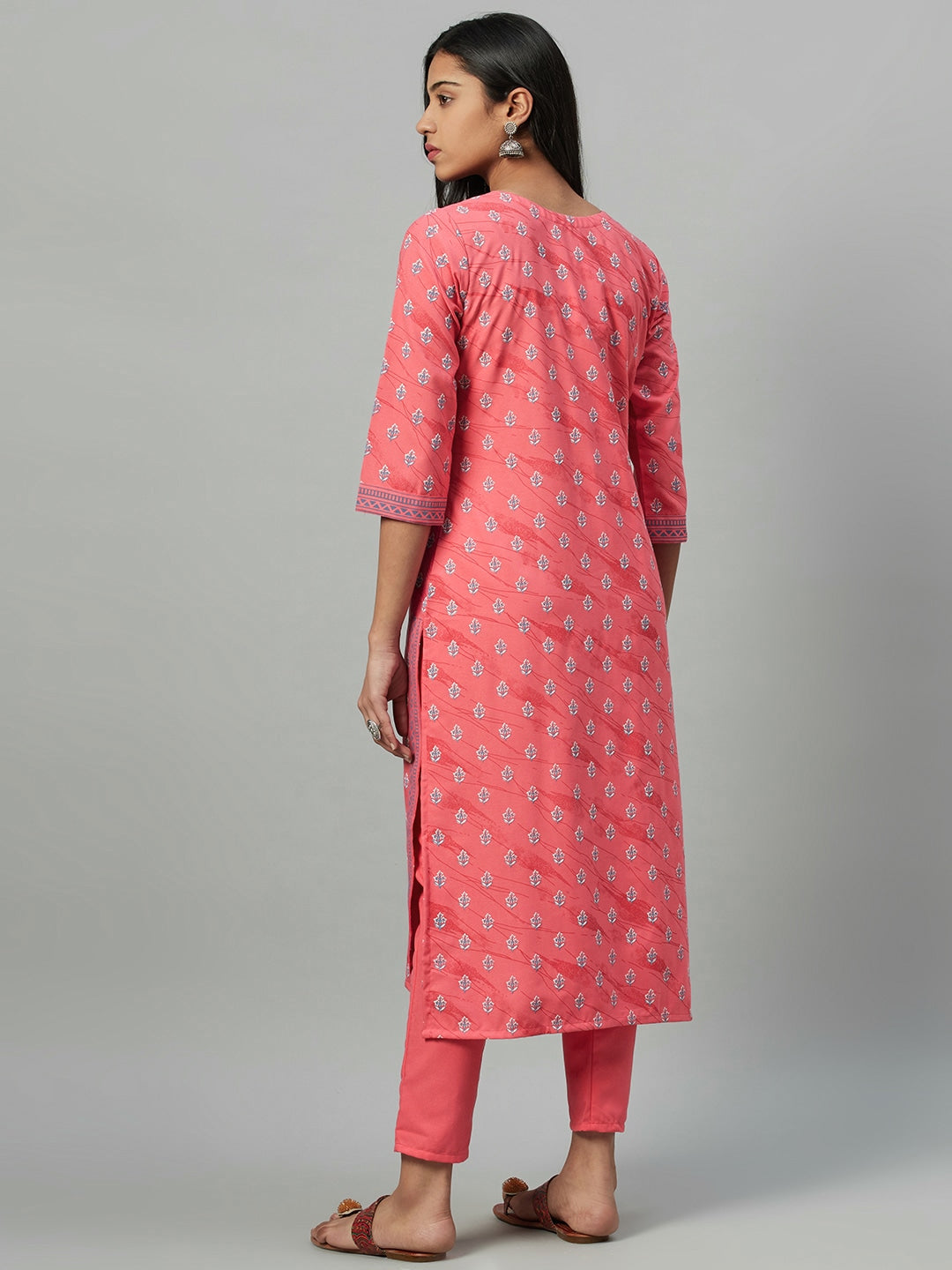 Sangria Women Pink & Grey Screen Print Kurta with Trousers - Distacart