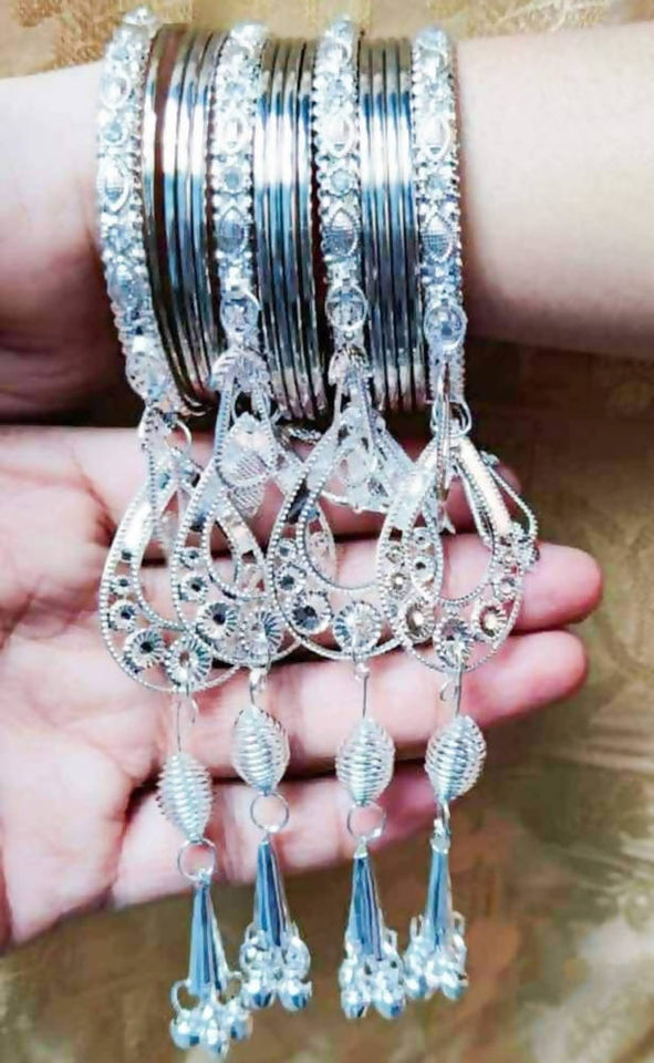 Buy Mominos Fashion Trendy Silver-Plated Designer Bangles online SEO