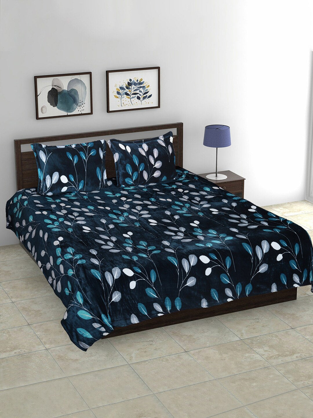 Cloth Fusion Blue & White Floral Velvet Warm 104 TC King Bedsheet With 2 Pillow Covers - Distacart