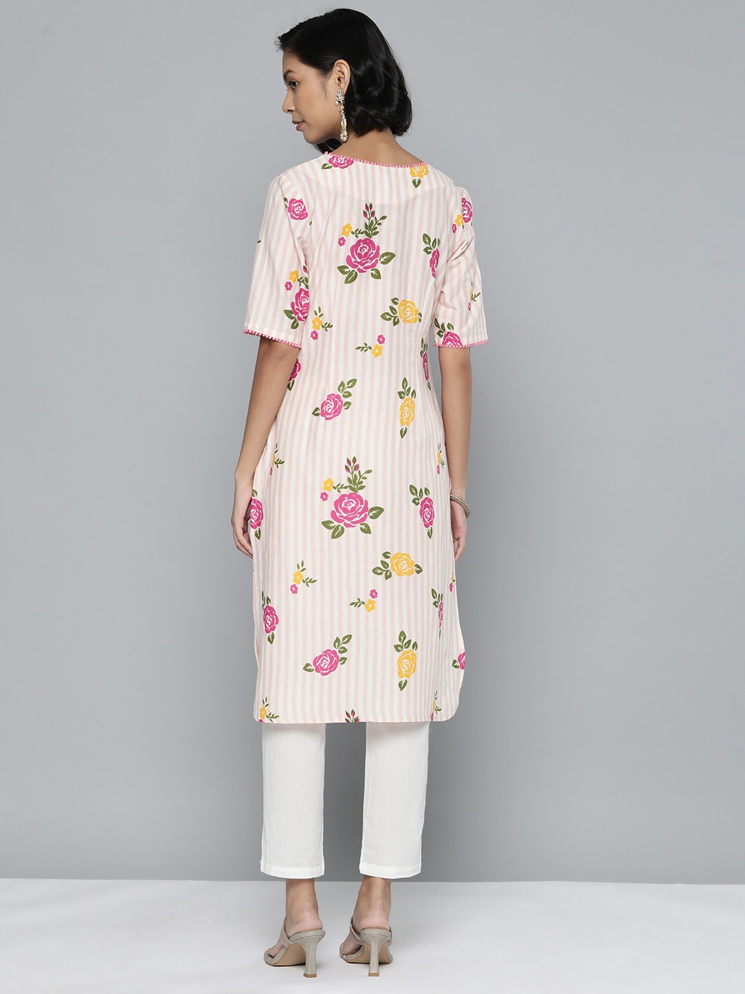 HERE&NOW Women Floral Printed Straight Kurta - Distacart