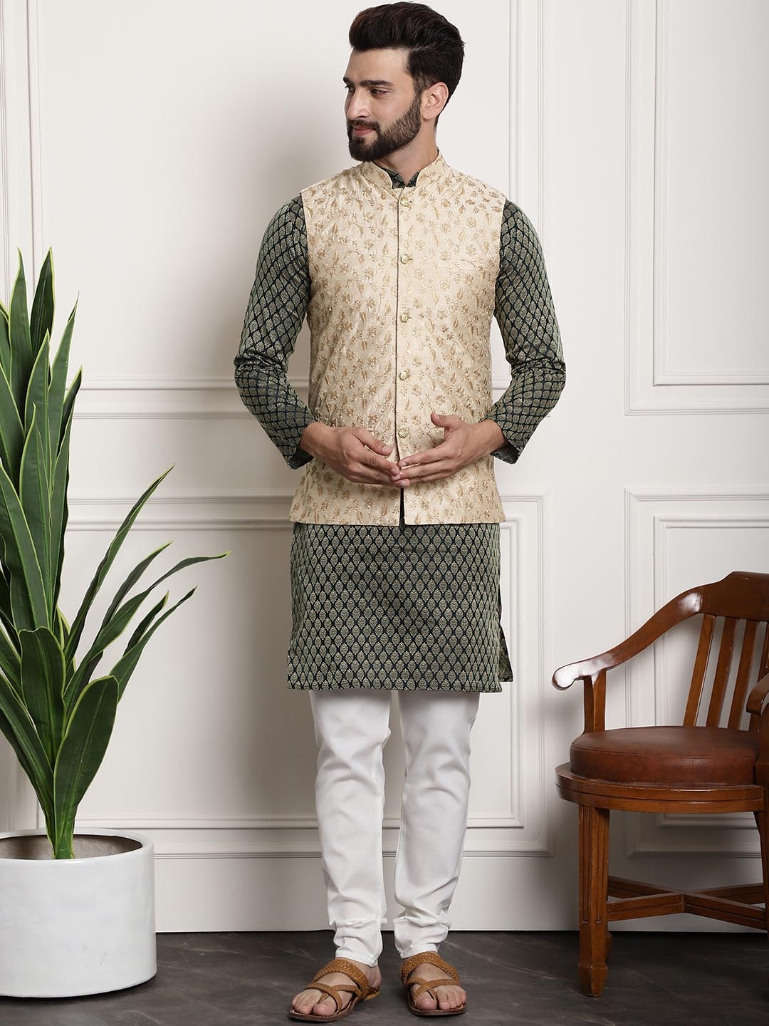 Sojanya Men Green Ethnic Motifs Kurta with Churidar with Nehru Jacket - Distacart
